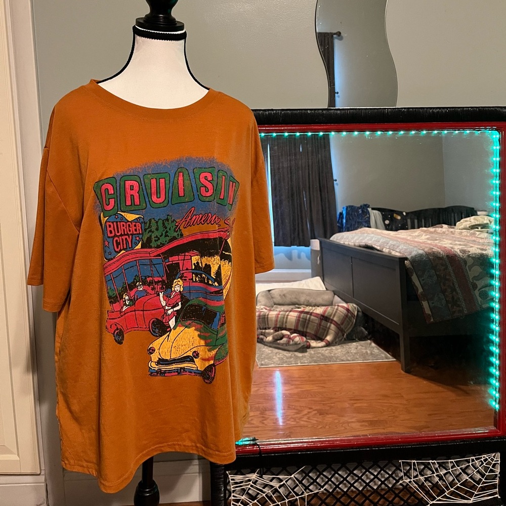 Shein curve "crusin" t-shirt